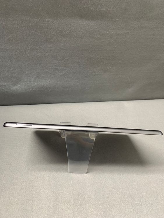 ���� ������ iPad ��9���� 64GB Wi-Fi�� ���ڡ������쥤��