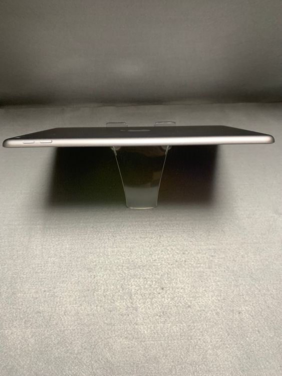 ���� ������ WiFi�� iPad ��5���� 128GB ���ڡ������졼��