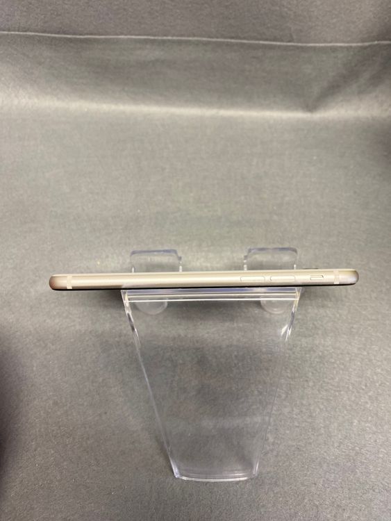 ���ʡ������ǡ�SIM�ե꡼��iPhone SE �軰���塡64GB �������饤�ȿ�