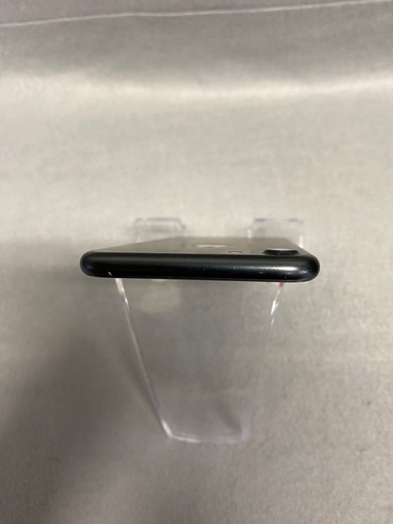 ������š������ǡ�SIM�ե꡼��iPhone7 32GB �֥�å���