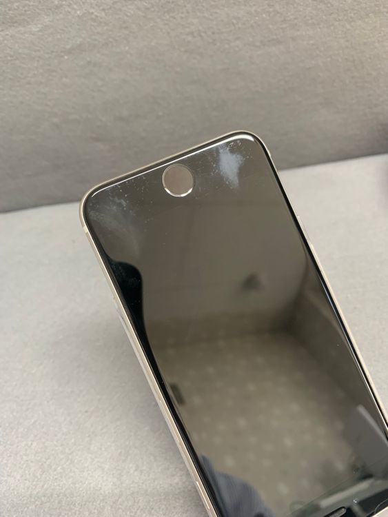 ���� Apple���ȥ��� SIM�ե꡼ iPhoneSE ��3���� 64GB �������饤�ȿ�