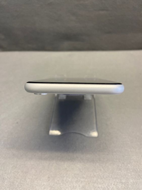 ������� ������ SIM�ե꡼ iPhoneXR 128GB �ۥ磻�ȿ�