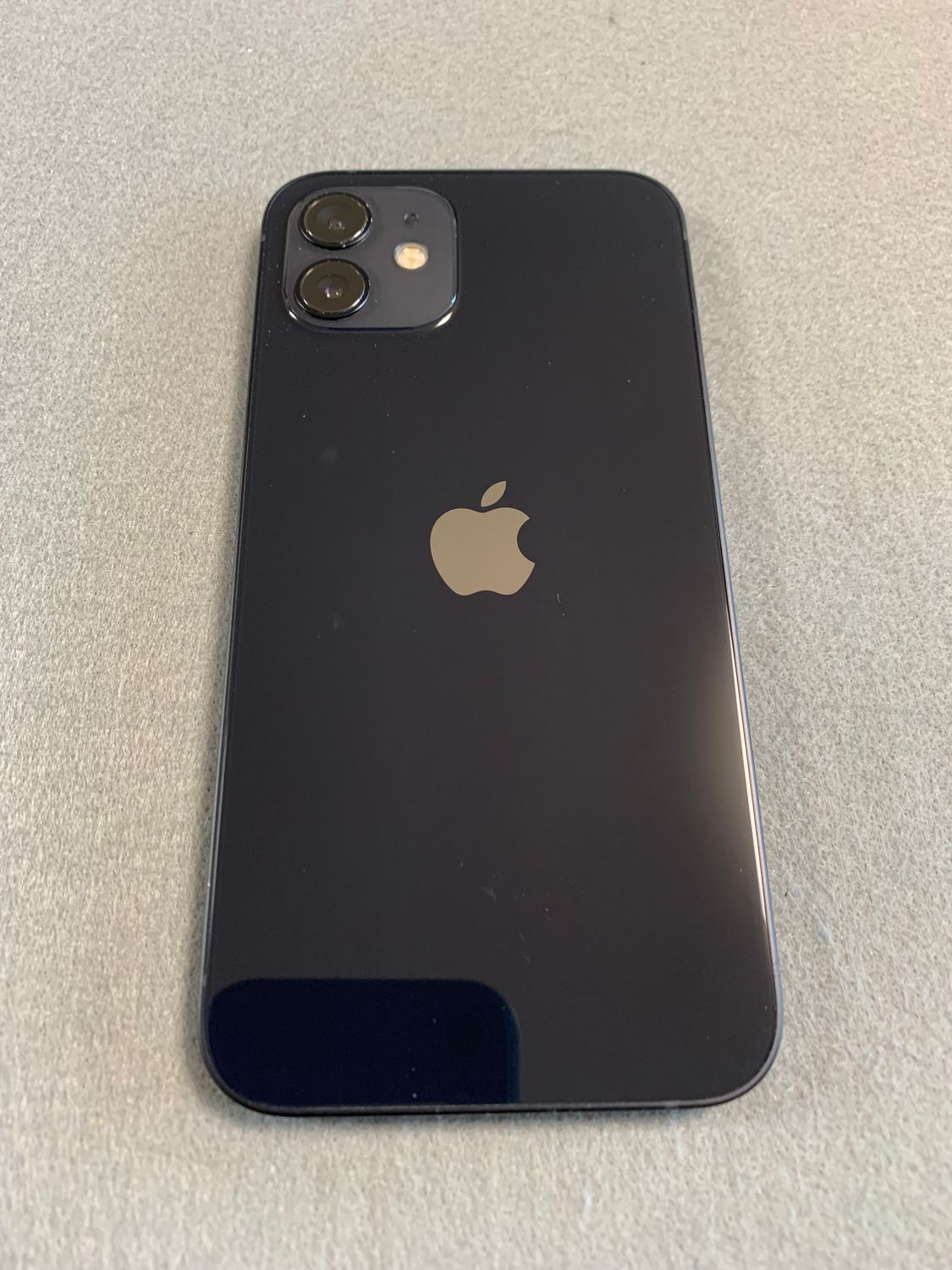 ムスビー｜美品 国内版 SIMフリー iPhone12 256GB ブラック色 