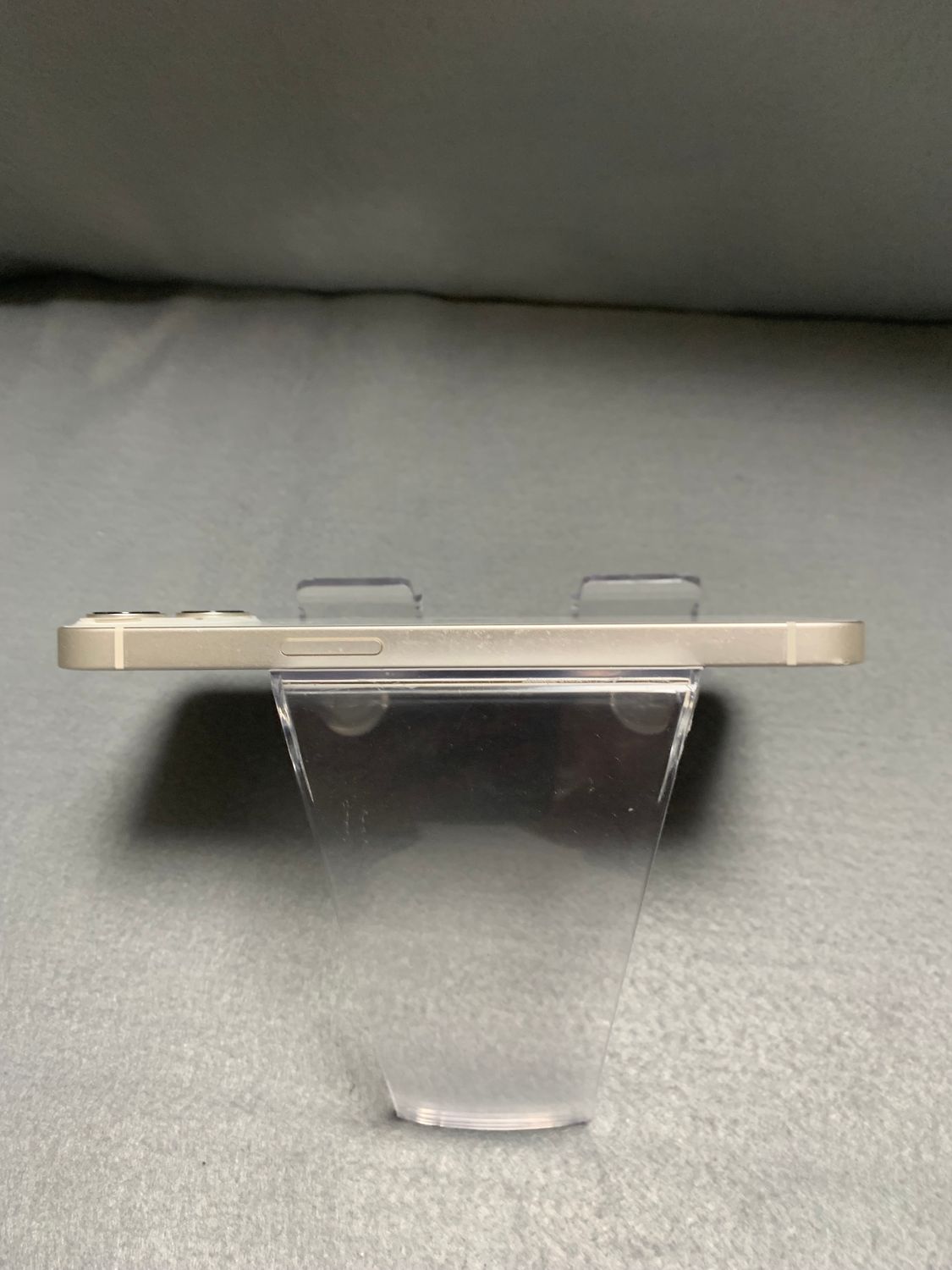 ムスビー｜美品 国内版 SIMフリー iPhone13 128GB スターライト色