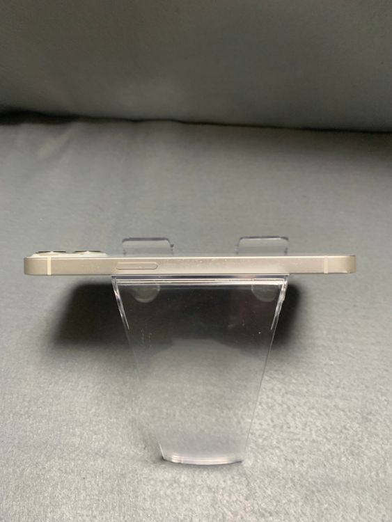 美品 国内版 SIMフリー iPhone13 128GB スターライト色