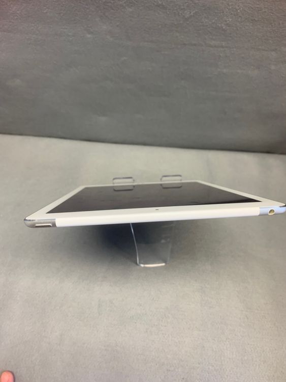 ���� ������ SIM�ե꡼ iPad Air ��2���� 32GB Cellular�� ����С���