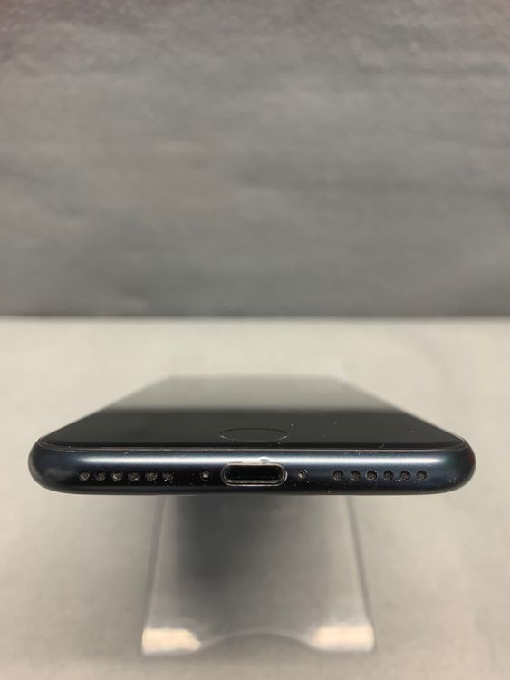 ���ʡ������ǡ�SIM�ե꡼��iPhoneSE ��3���塡64GB  �ߥåɥʥ��ȿ�