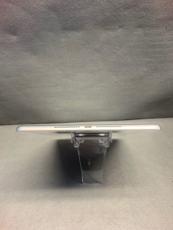 Ķ���� iPad ��6���� 9.7����� 32GB Wi-Fi + Cellular�� ����С���