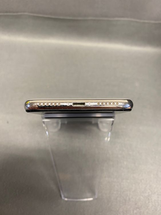 ���ʡ������ǡ�SIM�ե꡼��iPhoneX 64GB ����С���