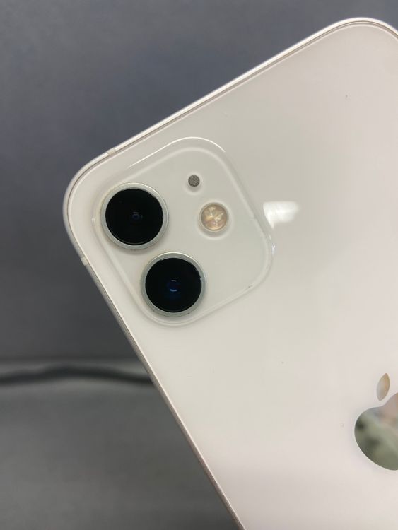 ���ʡ������ǡ�SIM�ե꡼��iPhone12 64GB �ۥ磻�ȿ�