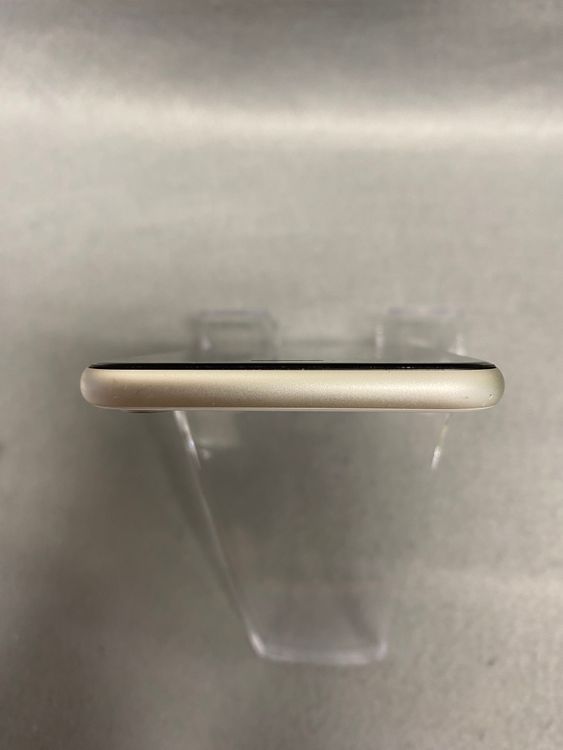 Ķ���ʡ������ǡ�SIM�ե꡼��iPhoneSE��3���� 64GB �������饤�ȿ�