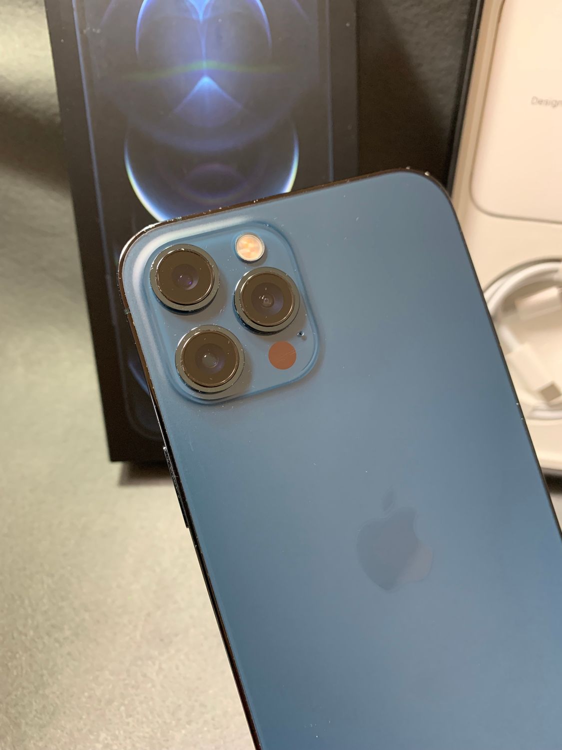 ムスビー｜美品 国内版 SIMフリー iPhone12 Pro Max 256GB 