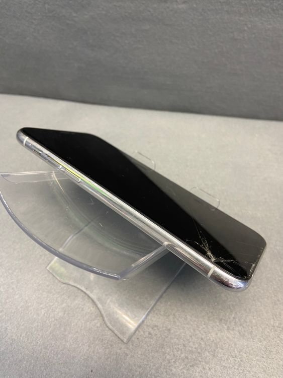 ��� ������ SIM�ե꡼ iPhone11 Pro 64GB ����С���