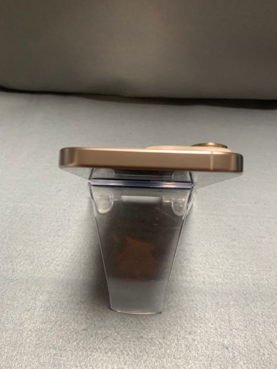 超美品 国内版 SIMフリー iPhone 16  Pro max 1TB ゴールド色