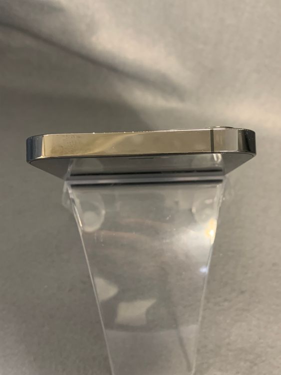 ���ʡ������ǡ�SIM�ե꡼��iPhone12 Pro 128GB ����ե����ȿ�