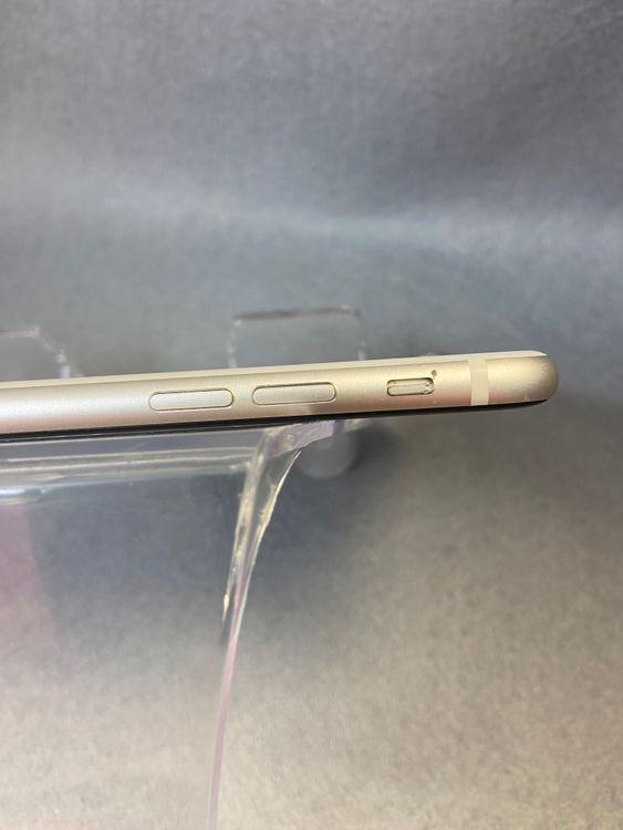 ���ʡ������ǡ�SIM�ե꡼��iPhoneSE���軰�塡 64GB���������饤�ȿ�
