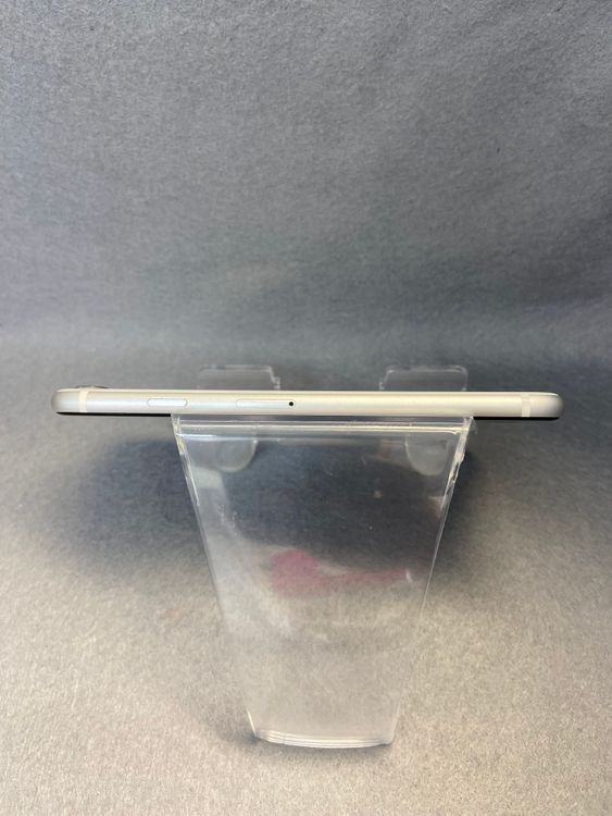 ���ʡ������ǡ�SIM�ե꡼��iPhoneSE ��2���塡64GB �ۥ磻�ȿ�