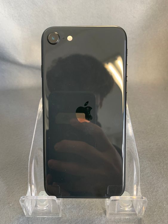 Ķ���ʡ������ǡ�SIM�ե꡼��iPhoneSE �������� 64GB �֥�å���