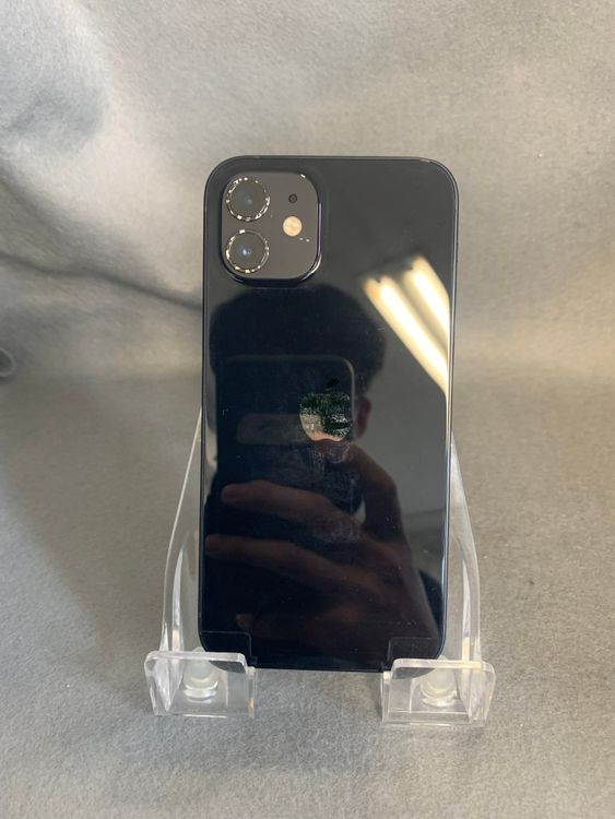 ���ʡ������ǡ�SIM�ե꡼��iPhone12 128GB �֥�å���