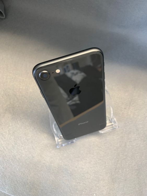 ���� ������ SIM�ե꡼ iPhone8 64GB ���ڡ������쥤��