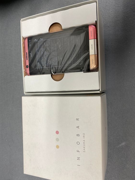 ����̤���ѡ�INFOBAR A03 SAKURA IRO��KYV33