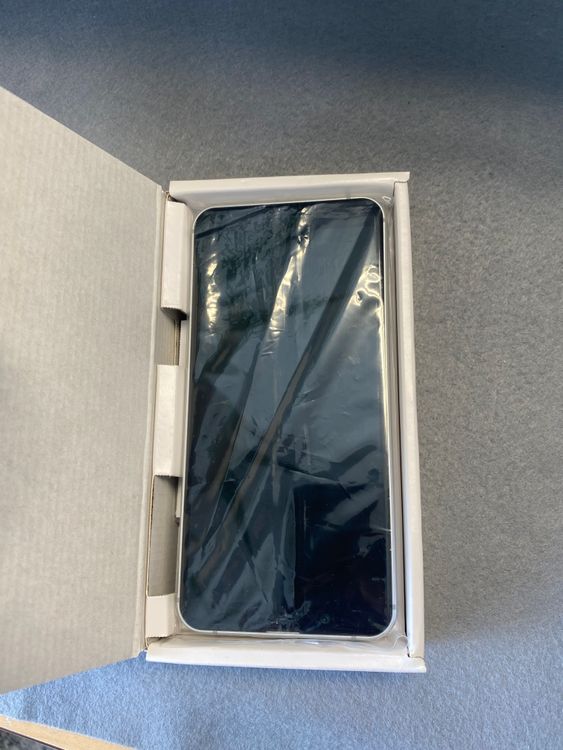 ����̤���� ������ SIM�ե꡼ AQUOS sense3 basic 32GB ����С���