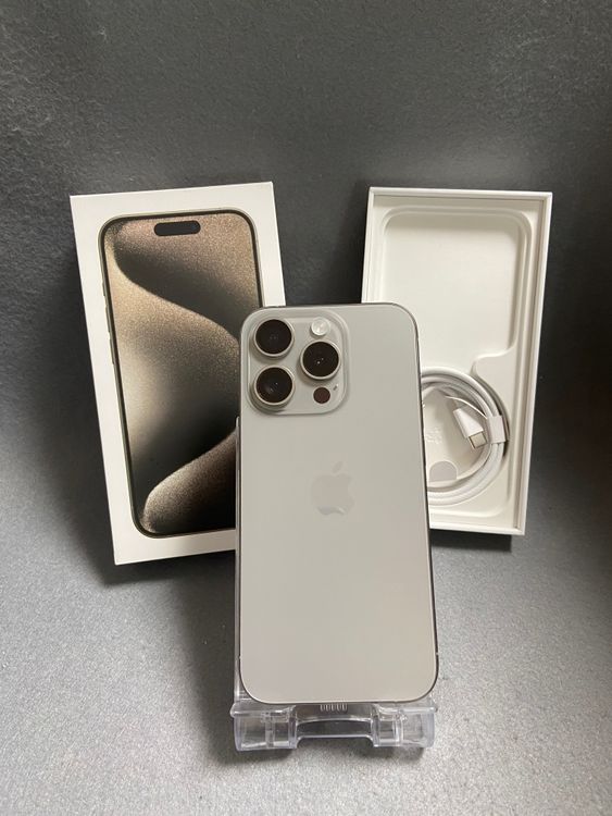 Ķ���ʡ�Apple���ȥ��ǡ�SIM�ե꡼��iPhone15 Pro 128GB �ʥ���������˥���