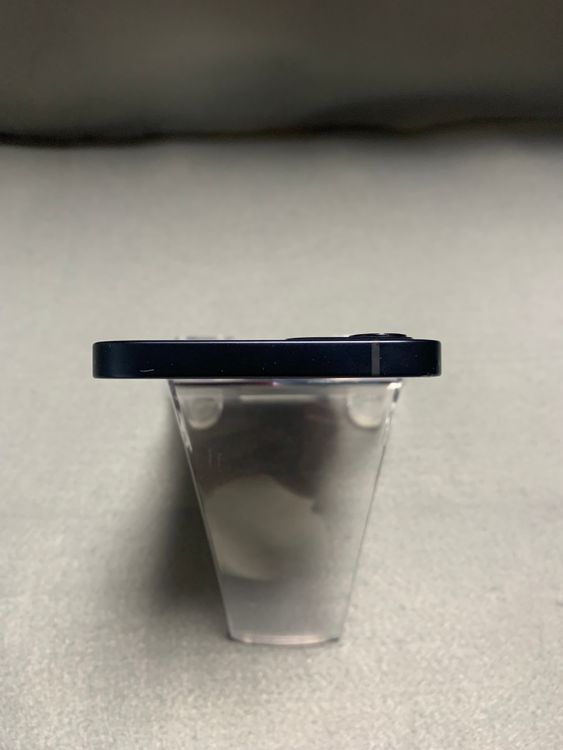 中古 国内版 SIMフリー iPhone 12 128GB ブラック色