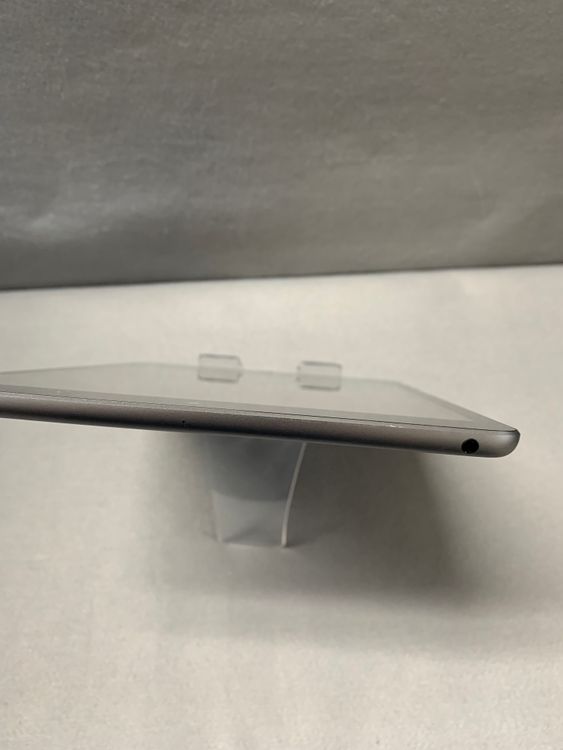 ���� ������ iPad ��9���� 64GB Wi-Fi�� ���ڡ������쥤��
