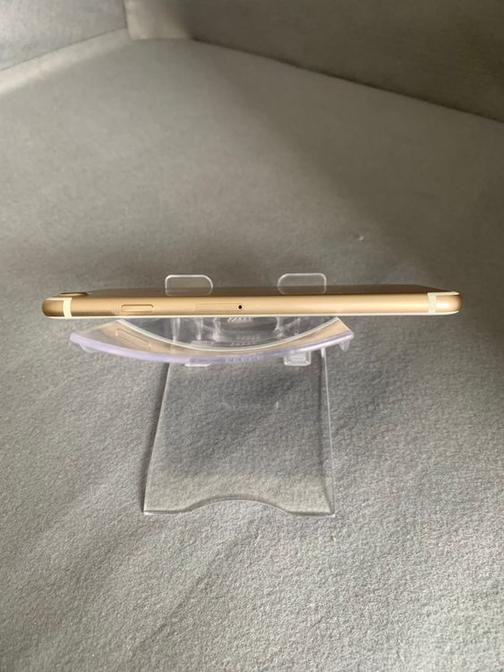 ���ʡ������ǡ�SIM�ե꡼��iPhone7 128GB ������ɿ�