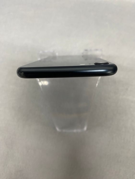 ������� ������ SIM�ե꡼ iPhoneSE ��3���� 128GB �ߥåɥʥ��ȿ�