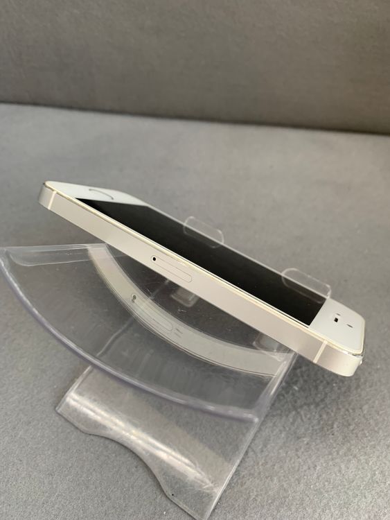 ��� ������ docomo����ꥢ iPhone 5S 32GB ����С���