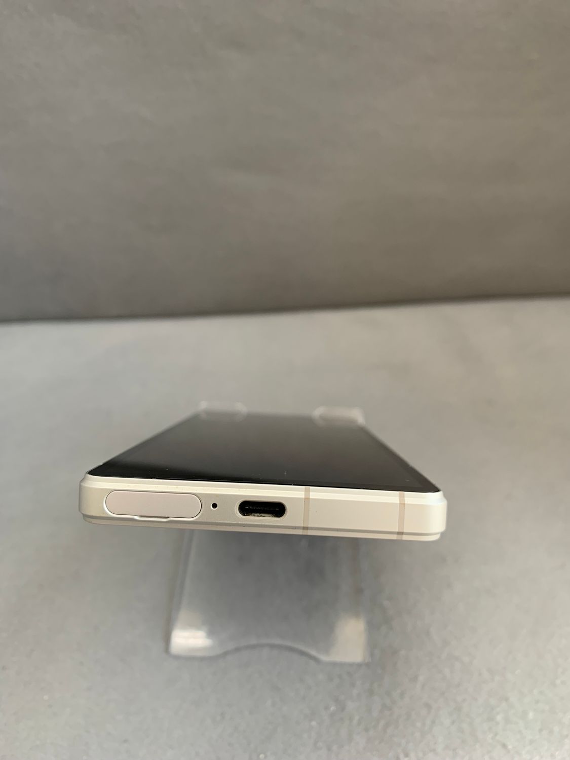 ムスビー｜超美品 国内版 SIMフリー Xperia 5 V SO-53D 128GB プラチナ
