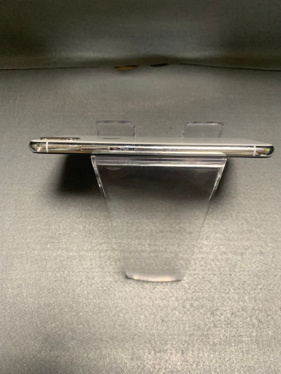 ������� ������ SIM�ե꡼ iPhoneX 64GB ����С���