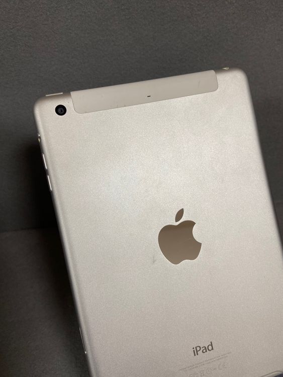 ������� ������ SIM�ե꡼ iPad mini ��3���� 16GB Cellular ����С�