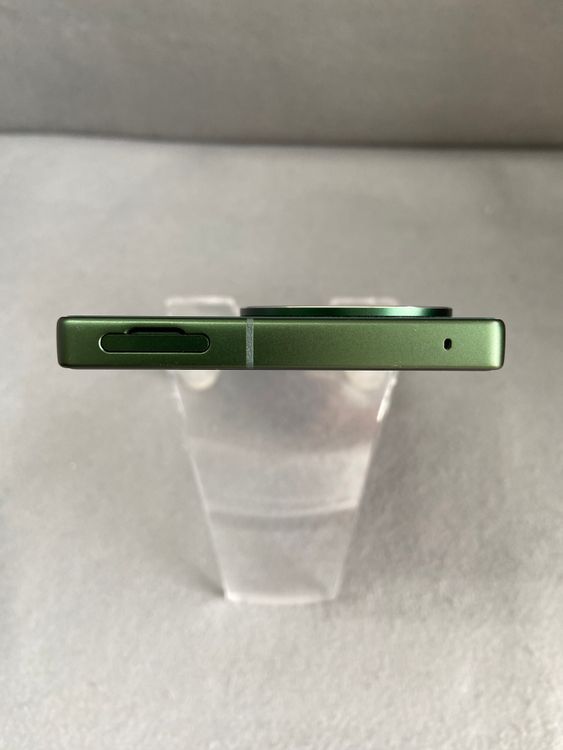 ���� ������ SIM�ե꡼ A401SH AQUOS R9 256GB ���꡼��