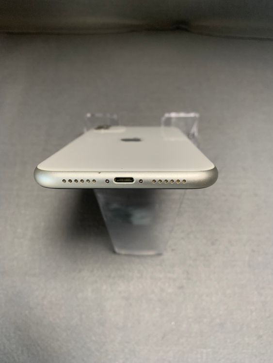  åץ륹ȥ SIMե꡼ iPhone11 64GB ۥ磻ȿ