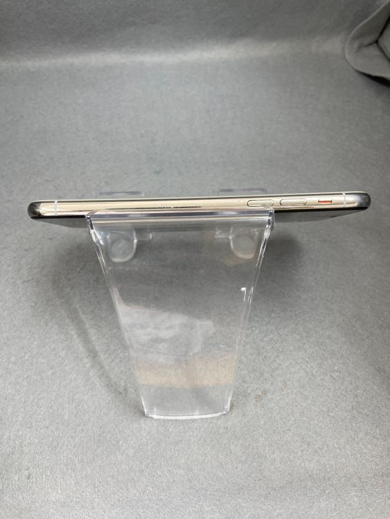 ���� ������ SIM�ե꡼ iPhoneXS 64GB ����С���