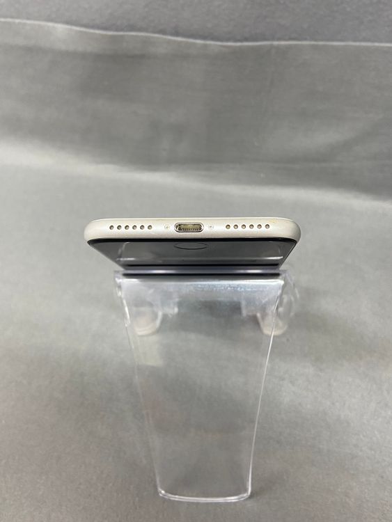 ���� ������ SIM�ե꡼��iPhoneSE ��2���� 64GB �ۥ磻�ȿ�