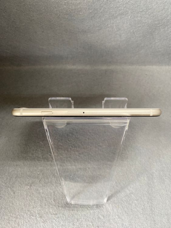 Ķ���� ������ SIM�ե꡼ iPhoneSE ��3���� 128GB �������饤�ȿ�