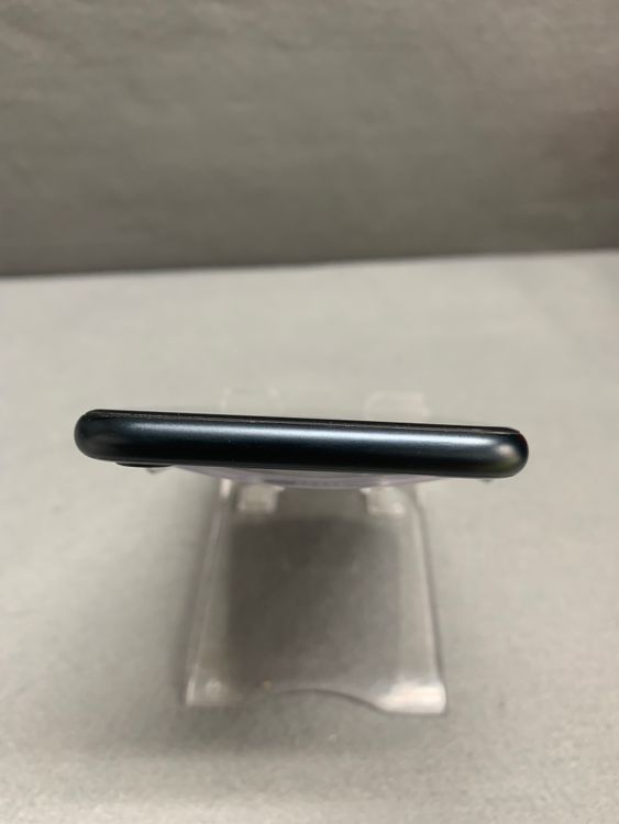 ���� Apple���ȥ��� SIM�ե꡼ iPhoneSE �裳���� 128GB �ߥåɥʥ��ȿ�