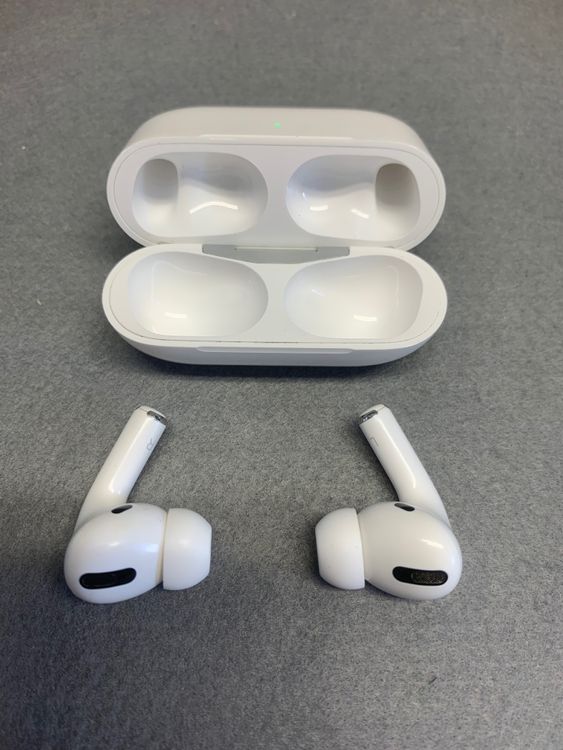 ���ʡ�AirPods Pro ������塡MWP22J/A MagSafe Charging Case