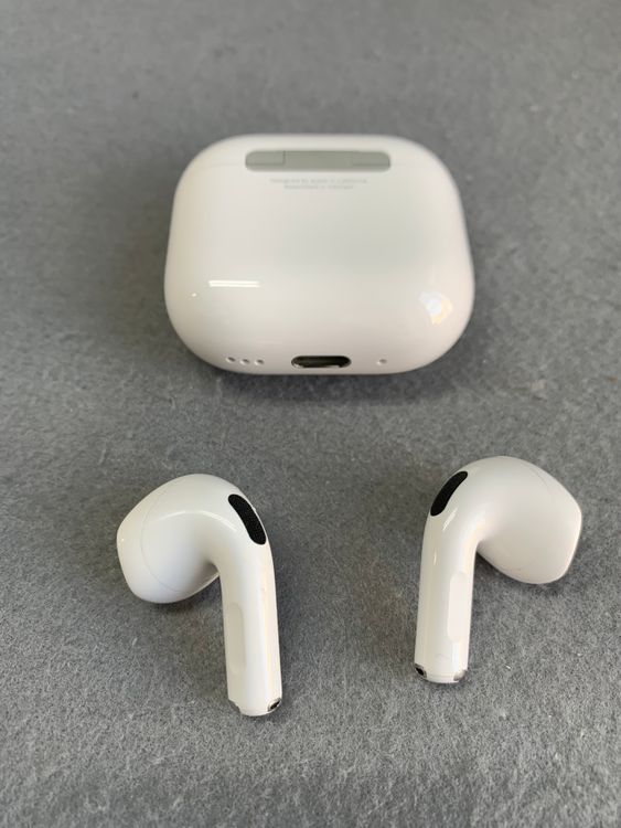 ���� AirPods ��4���� �Υ�������󥻥����ܥ�ǥ�