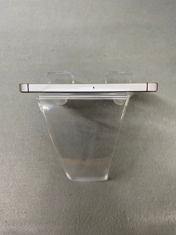 ������� ������ SIM�ե꡼iPhoneSE ������塡32GB ����С���