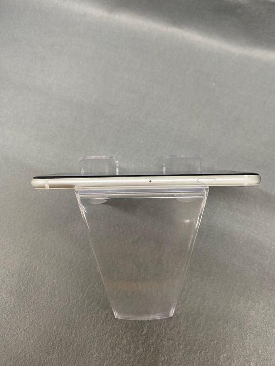 ���ʡ������ǡ�SIM�ե꡼��iPhoneSE ��2����  64GB �ۥ磻�ȿ�