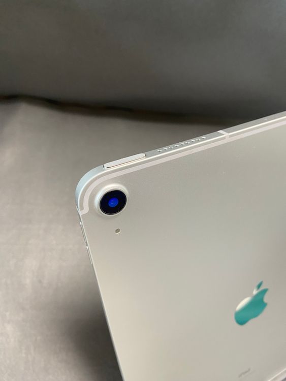 美品 iPad Air 第4世代 10.9インチ 256GB Wi-Fi +Cellular版