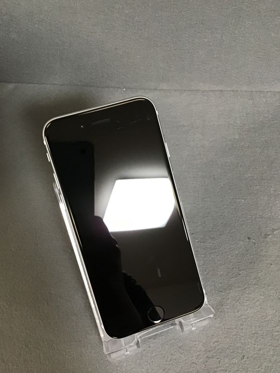 ʡǡSIMե꡼iPhoneSE 2塡 64GBۥ磻ȿ