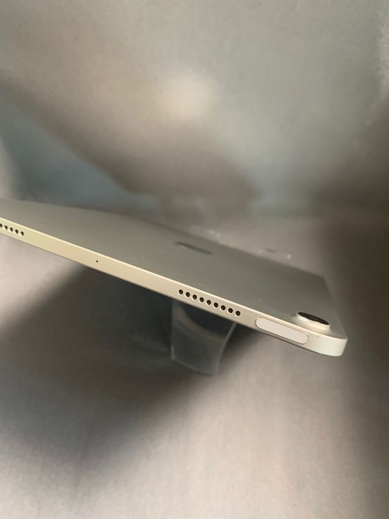 iPad Air 4 10.9 64GB WiFi С