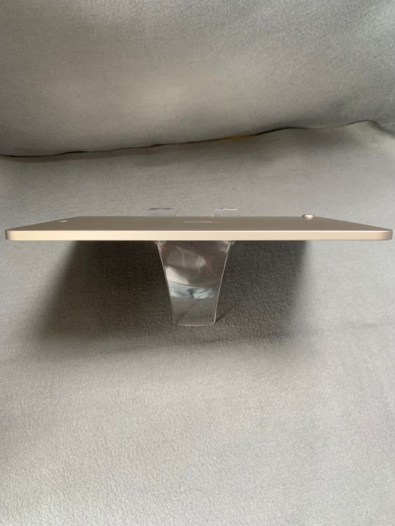 超美品 iPad Air5(M1) 10.9インチ 256GB Wi-Fi版 スターライト色