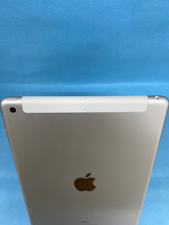 Ķ���� ������ SIM�ե꡼ Cellular��ǥ� iPad ��5���� 32GB ����С���